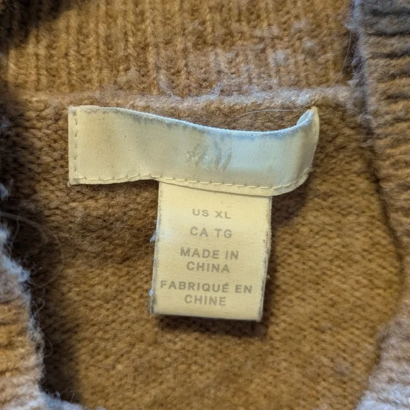 🍀 H&M - Tan mock neck sweater - Picture 4 of 5